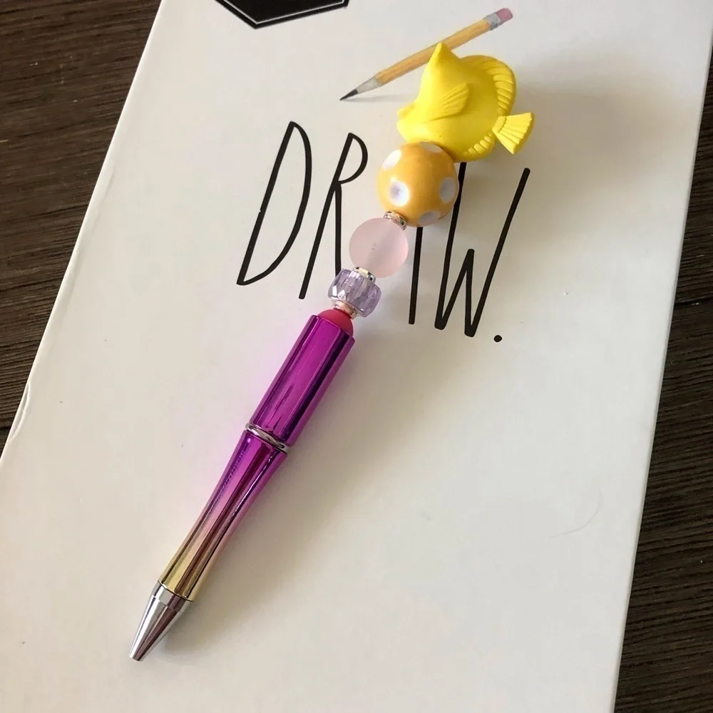 Disney Doorables: Finding Nemo: Bubbles handmade beaded pen